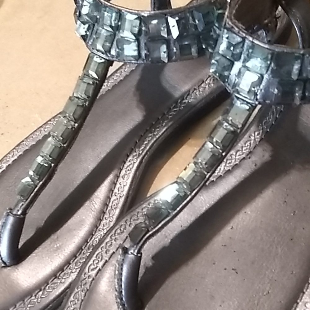 R2 urban grey grey stone sandals Size 7
